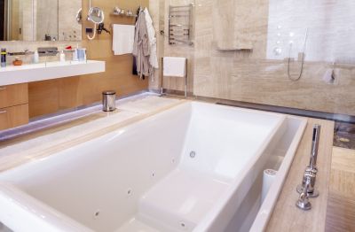 Custom Master Bath Features